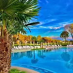 Perla Lalez Durres By Pikhost Plazhi San Pietro