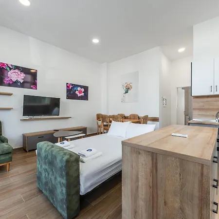 Perla Lalez Durres By Pikhost