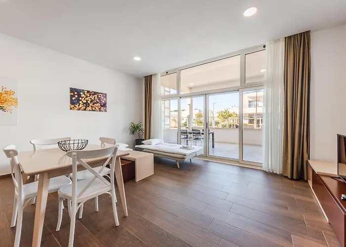 Perla Lalez Durres By Pikhost Plazhi San Pietro