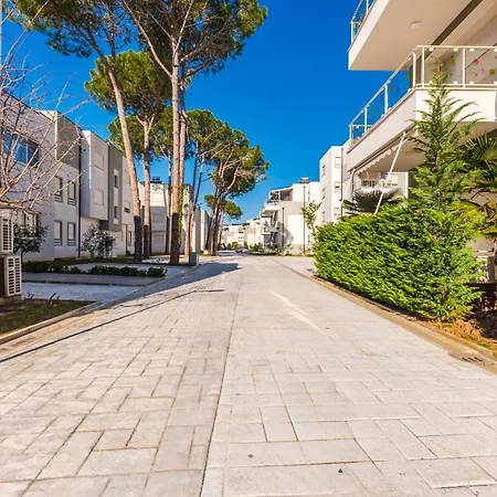 Perla Lalez Durres Plazhi San Pietro