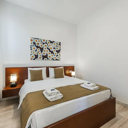 Perla Lalez Durres By Pikhost