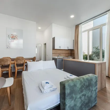 Perla Lalez Durres By Pikhost 3*