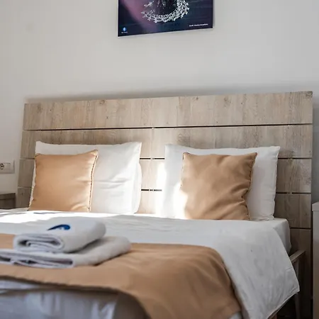 Apart Otel Perla Lalez Durres By Pikhost 3*