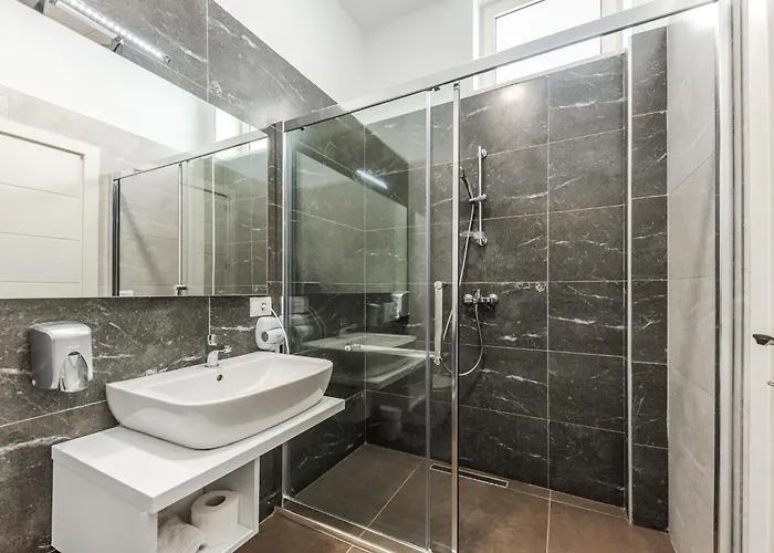 Perla Lalez Durres By Pikhost Lejlighedshotel Plazhi San Pietro