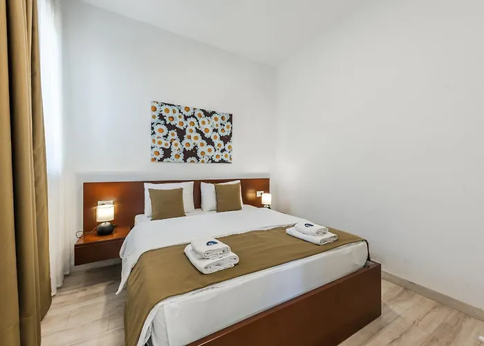 Perla Lalez Durres By Pikhost