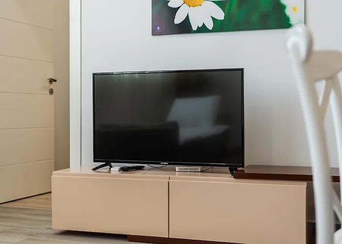 Perla Lalez Durres By Pikhost 3*