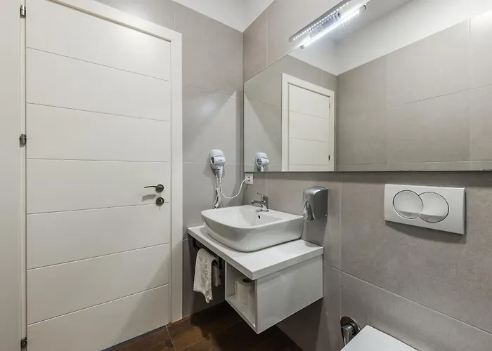 Aparthotel Perla Lalez Durres By Pikhost Plazhi San Pietro