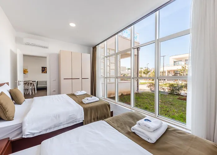 Perla Lalez Durres By Pikhost Lejlighedshotel Plazhi San Pietro
