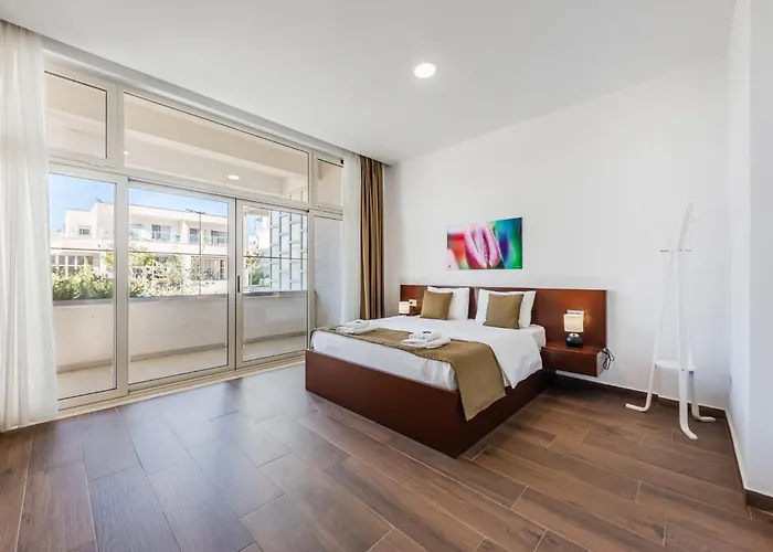 Perla Lalez Durres By Pikhost 3*