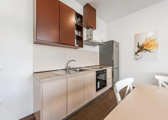 Perla Lalez Durres By Pikhost 3*